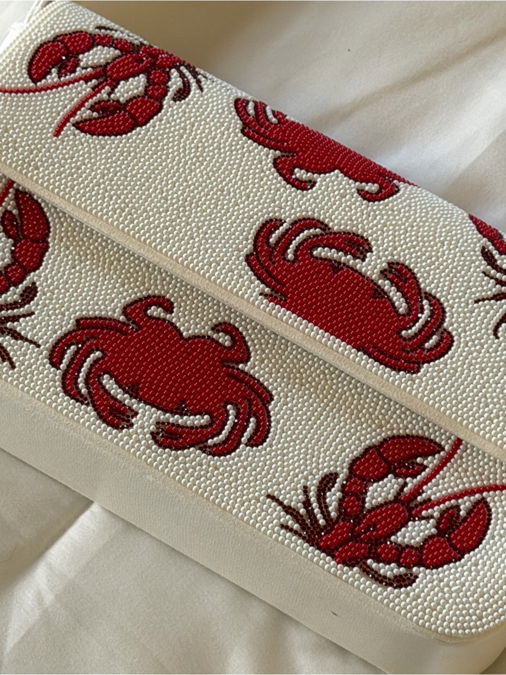 Sincerly Jules White Beaded Shoulder Bag with Red Crab & Lobster Motifs - Picture 2 of 6